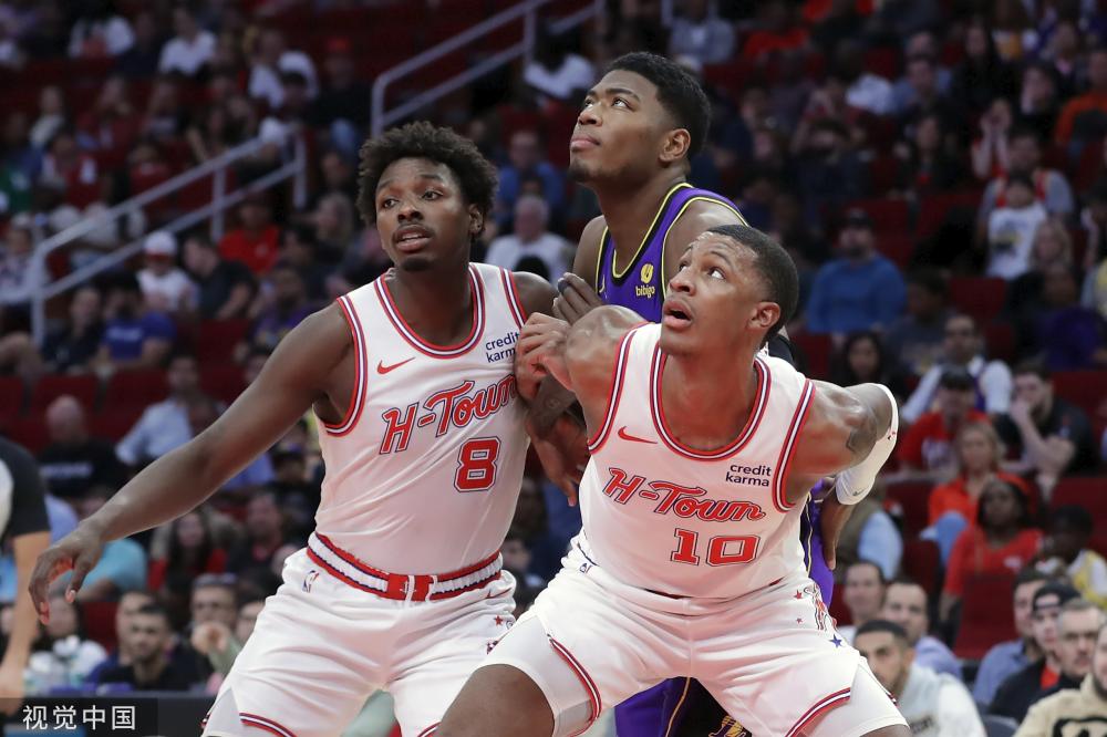 他具有卓越 他具有卓越