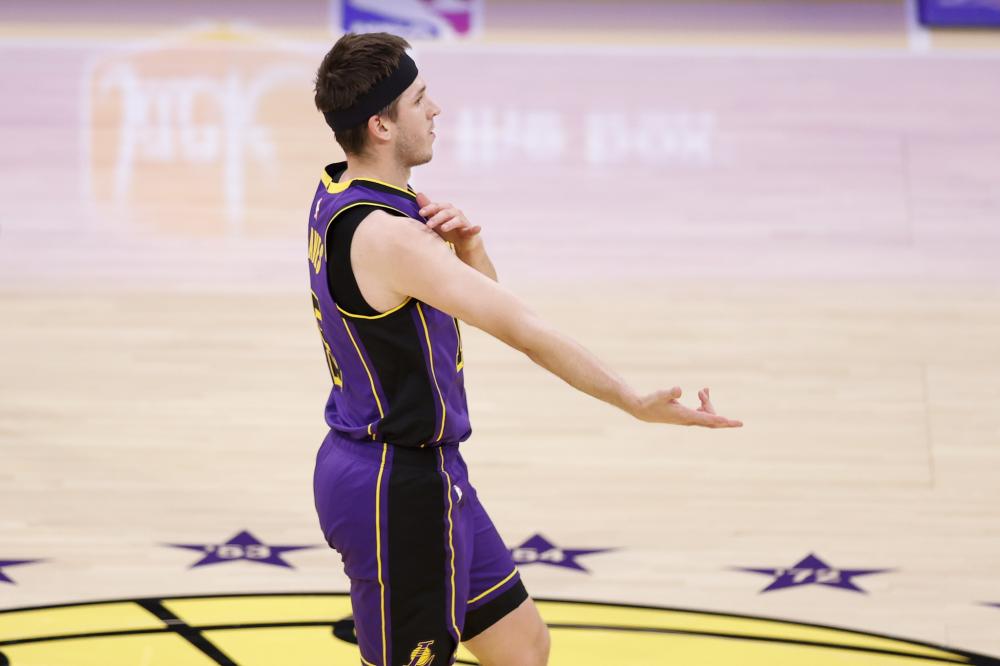 他认为球队 他认为球队