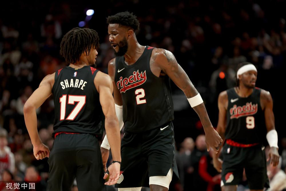 坚如磐石的 坚如磐石的