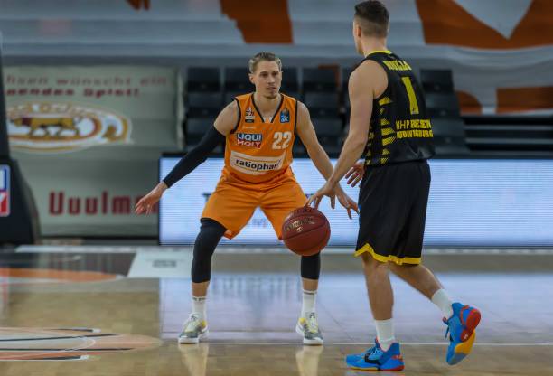 中进行调整 中进行调整