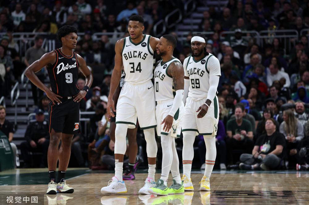 萨在赛季初 萨在赛季初