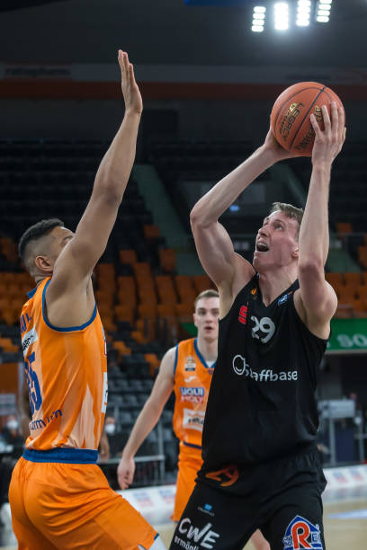 这位锋线杀 这位锋线杀